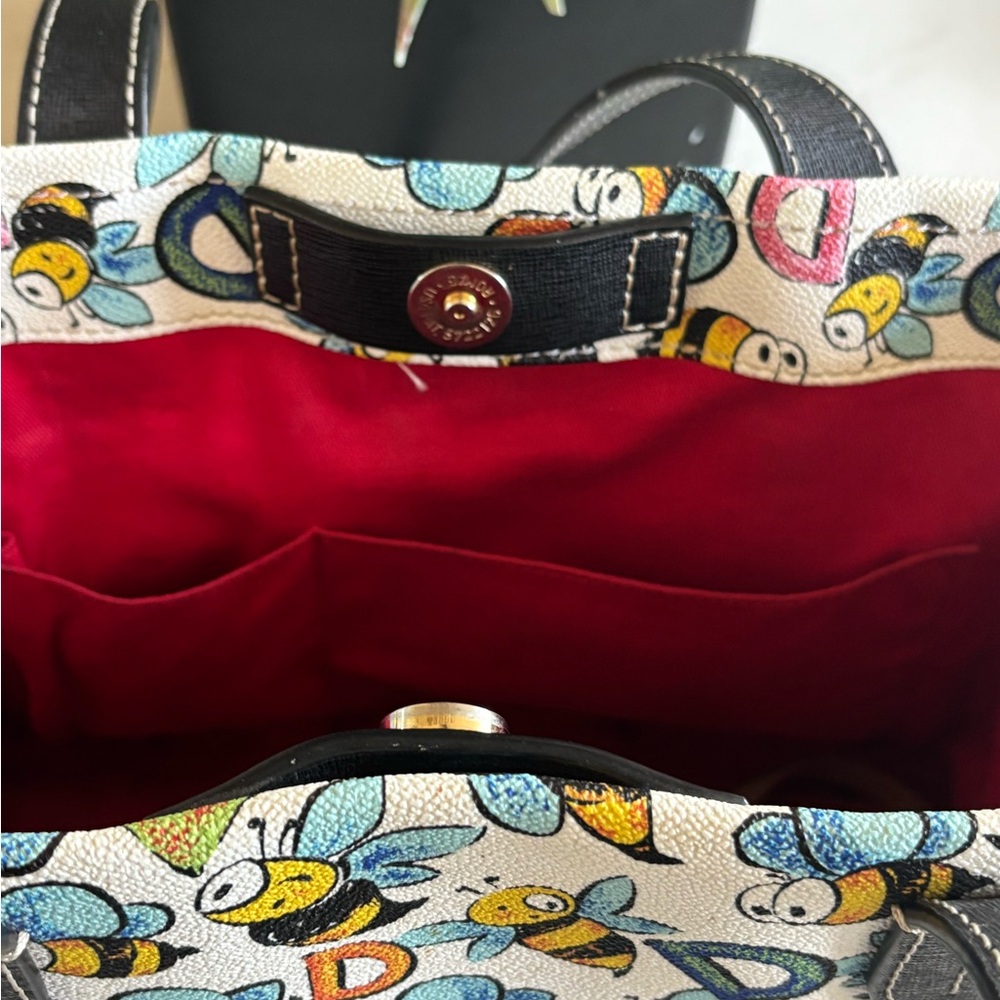 Dooney & Bourke White Bee Print Medium Tote W/Coin Purse - Picture 10 of 16